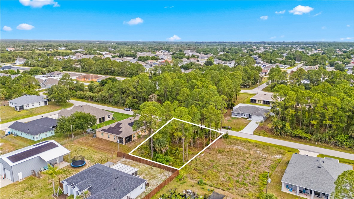 482 Oldenberg Street Southwest Palm Bay, FL 32908 - Photo 3 of 22