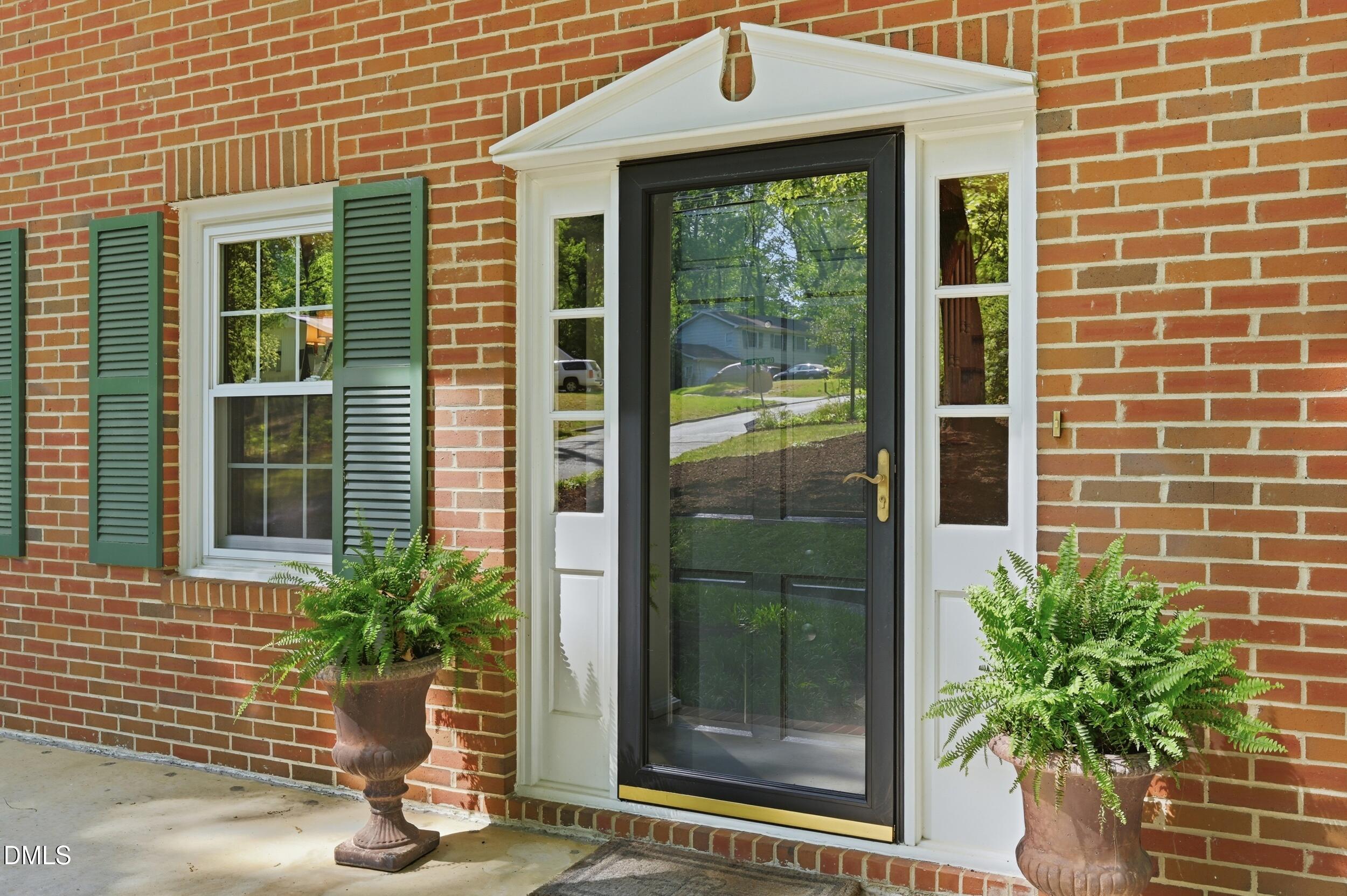 4905 Oak Park Road Raleigh, NC 27612 - Photo 3 of 23