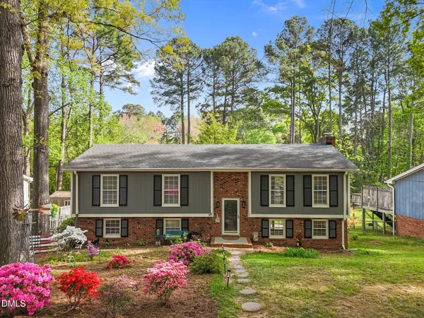$575,000 | 5404 Fieldstone Drive, Raleigh, NC 27609