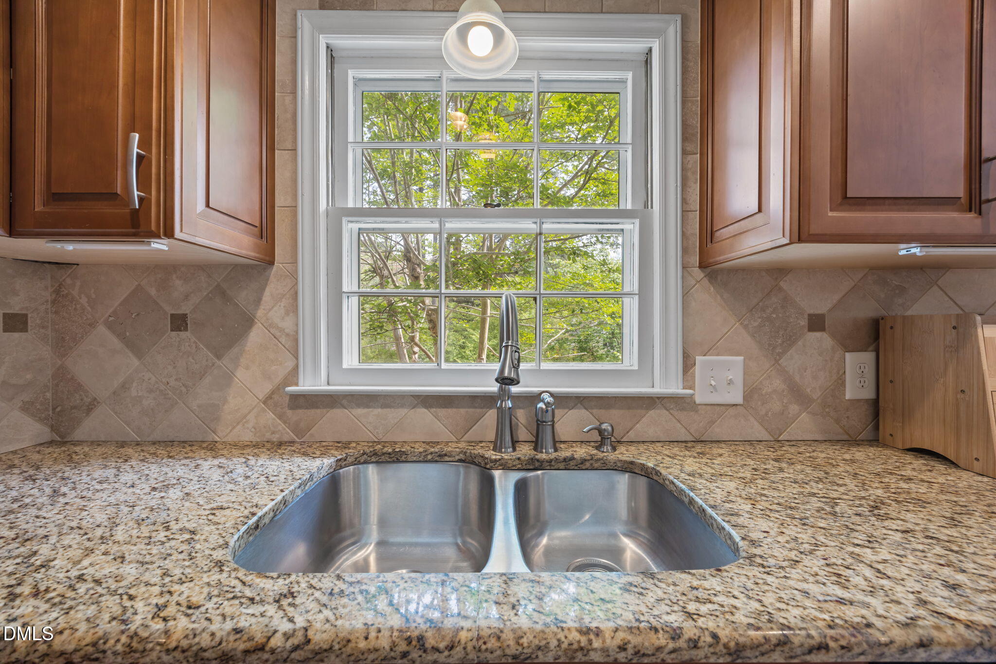 5404 Fieldstone Drive Raleigh, NC 27609 - Photo 12 of 42 24-web-or-mls-IMG_2540