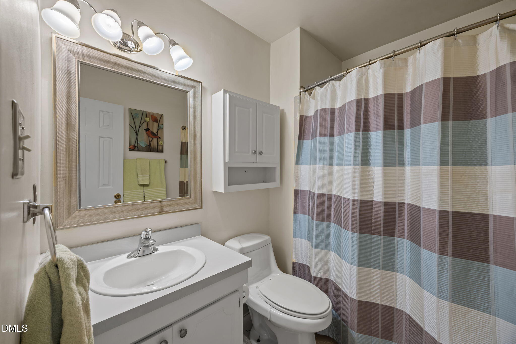 5404 Fieldstone Drive Raleigh, NC 27609 - Photo 14 of 42 26-web-or-mls-IMG_2546