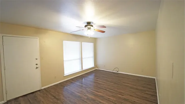 $995 | 202 East Oak Street, Unit 9, Weatherford, TX 76086