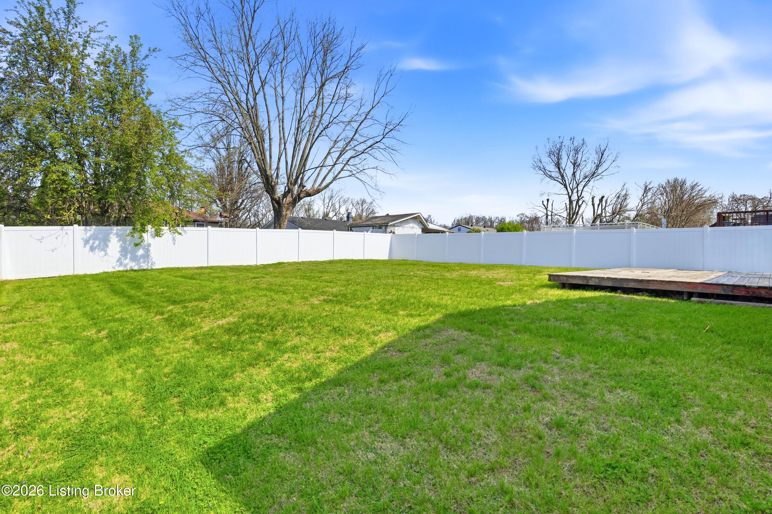 6305 Linstead Road Louisville, KY 40228 - Photo 31 of 51 34_6305linstead_louisvillerealestatemedi