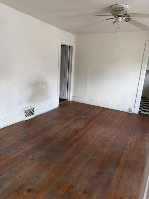 413 10th Street Racine, WI 53403 - Photo 21 of 29 Upper
