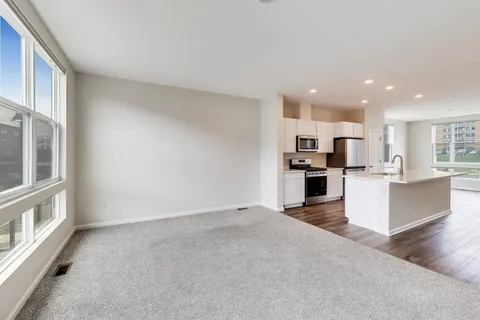 $554,900 | 331 Summit Circle, Lombard, IL 60148