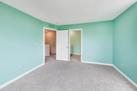 $554,900 | 331 Summit Circle, Lombard, IL 60148