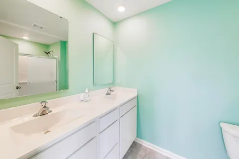 $554,900 | 331 Summit Circle, Lombard, IL 60148
