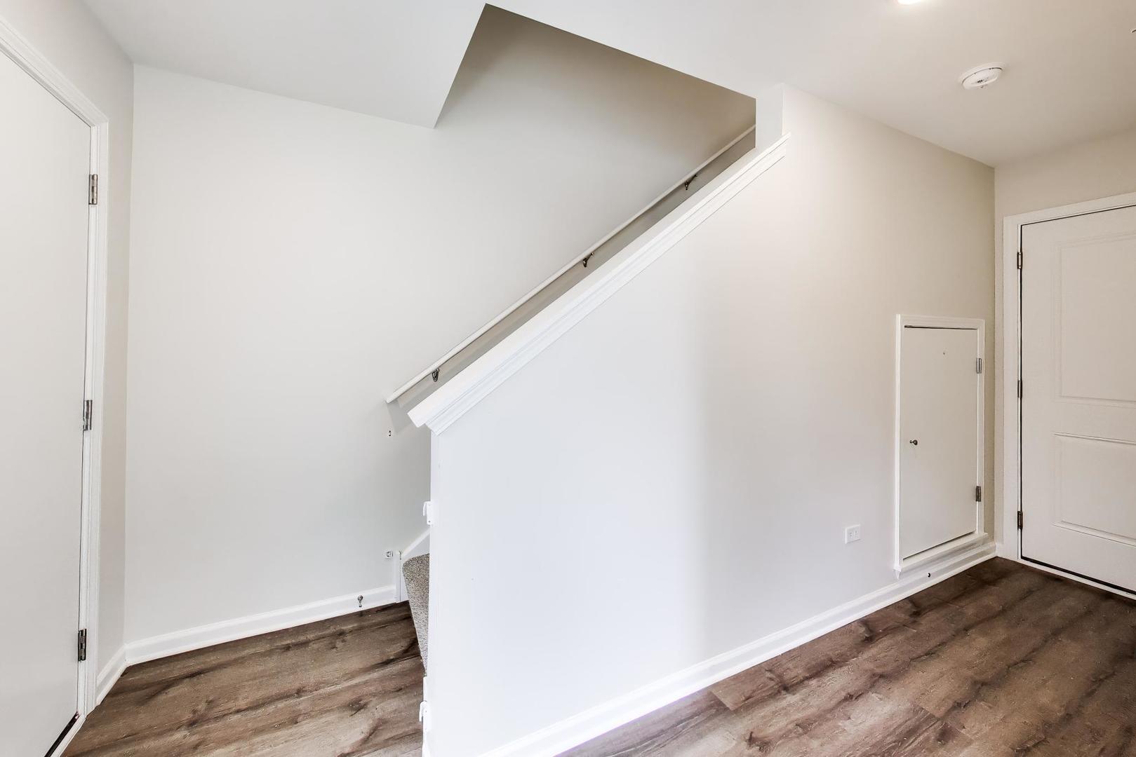 331 Summit Circle Lombard, IL 60148 - Photo 4 of 50