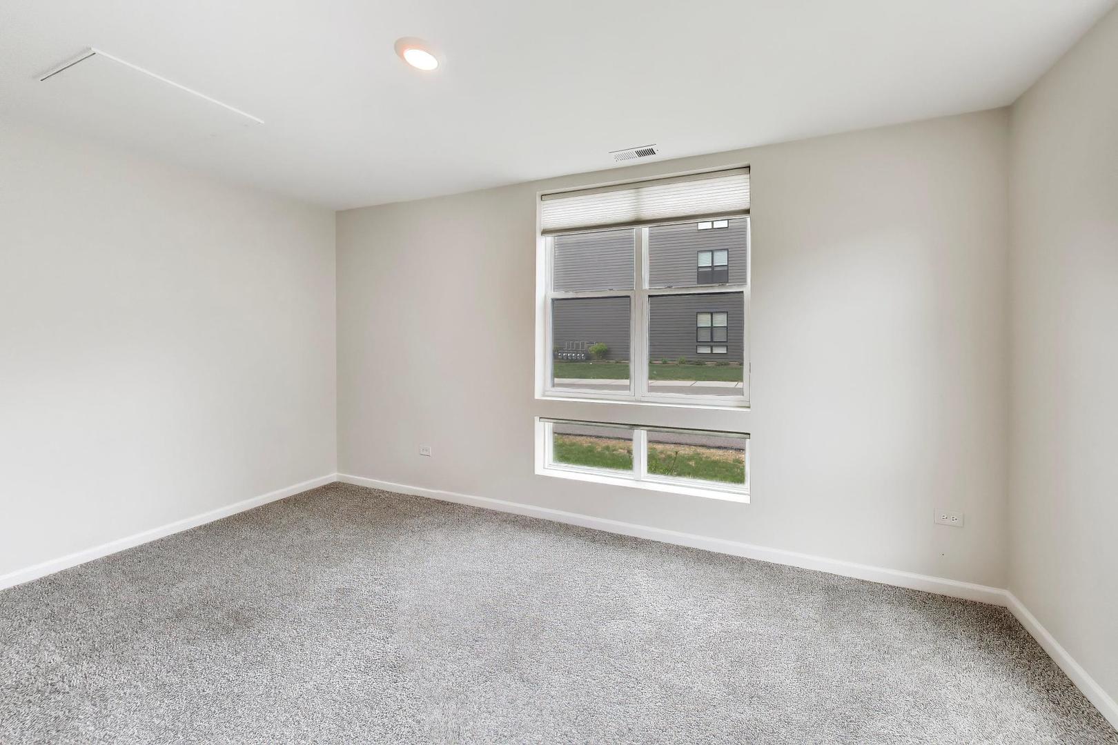 331 Summit Circle Lombard, IL 60148 - Photo 6 of 50