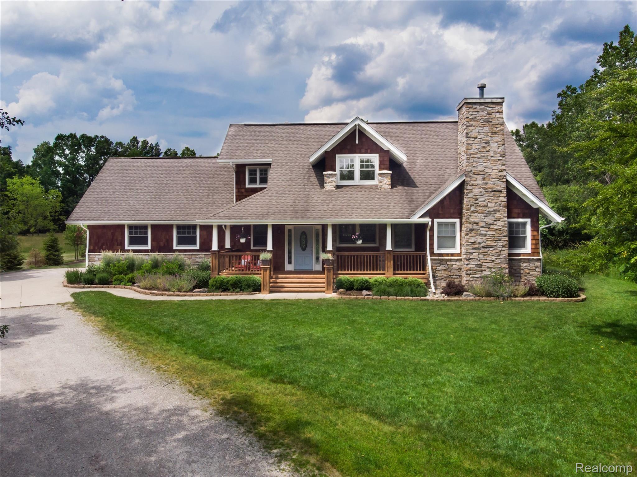 26056 Farmbrook Road Southfield, MI 48034 - Photo 2 of 36 26056 FARMBROOK_01.jpg