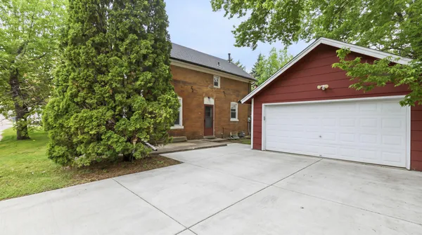 $239,900 | 411 2nd Avenue East, Shakopee, MN 55379