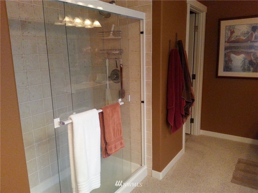 15404 38th Drive Southeast Bothell, WA 98012 - Photo 11 of 20