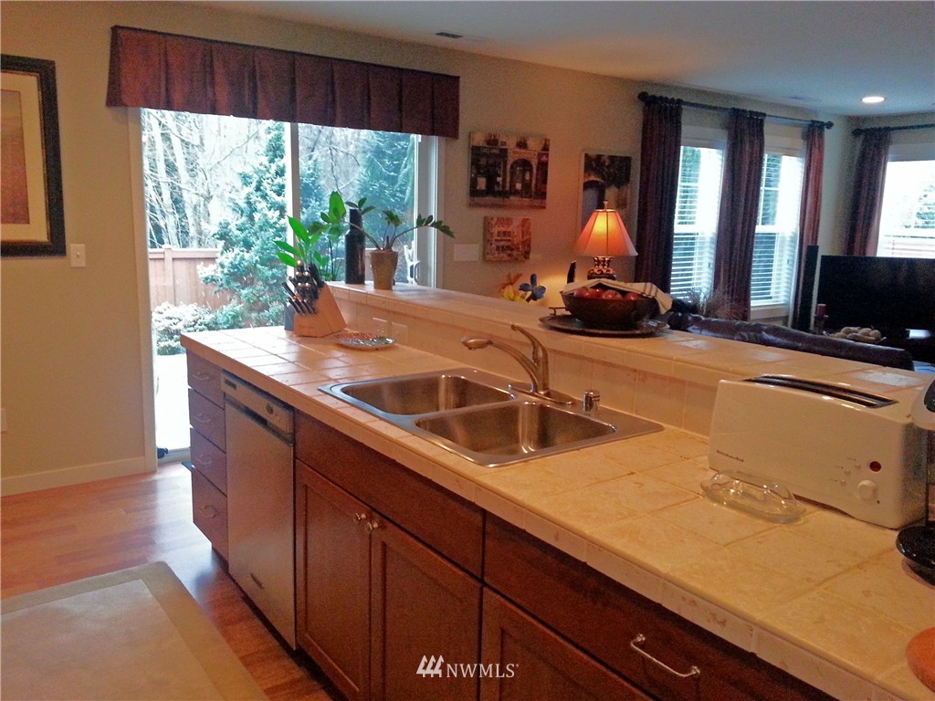 15404 38th Drive Southeast Bothell, WA 98012 - Photo 6 of 20