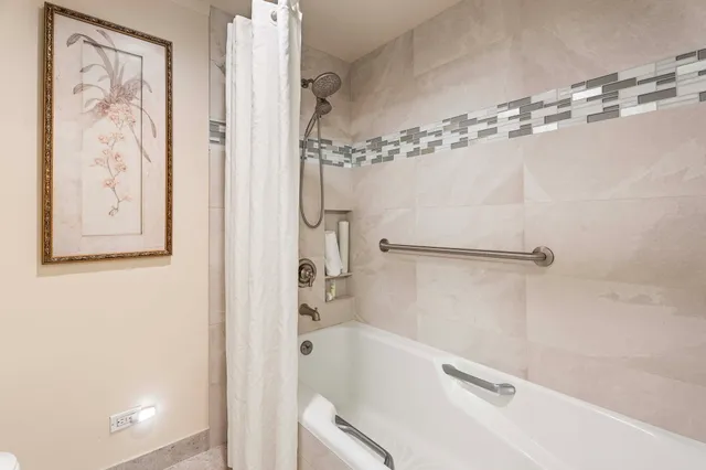 $2,399,000 | 75-6040 Alii Drive, Unit 108, Kailua-Kona, HI 96740