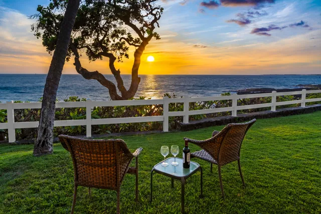 $2,399,000 | 75-6040 Alii Drive, Unit 108, Kailua-Kona, HI 96740