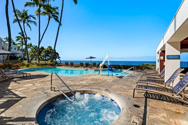 $2,399,000 | 75-6040 Alii Drive, Unit 108, Kailua-Kona, HI 96740
