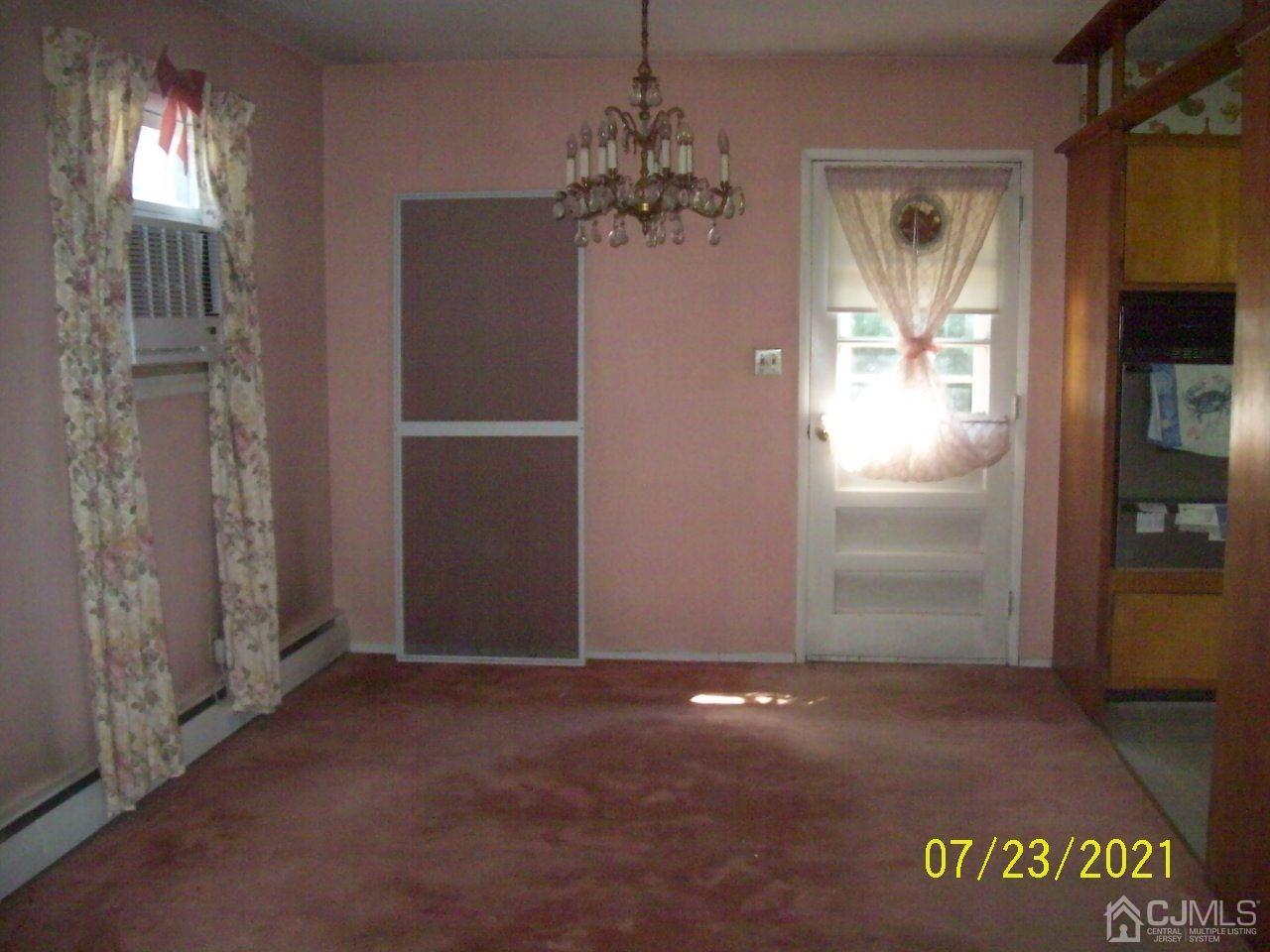 13 Finley Road Edison, NJ 08817 - Photo 5 of 17