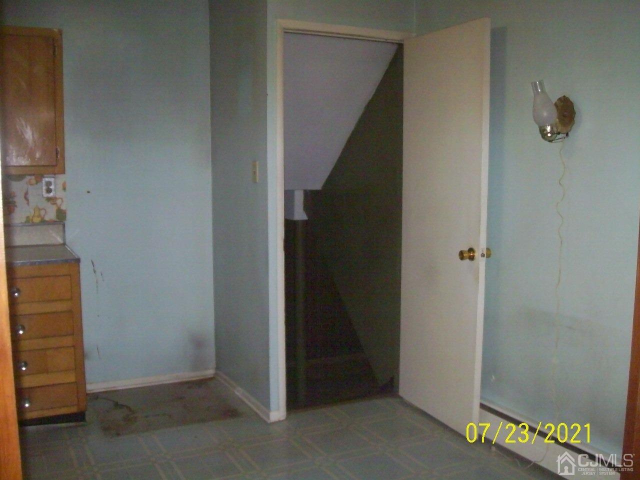 13 Finley Road Edison, NJ 08817 - Photo 7 of 17