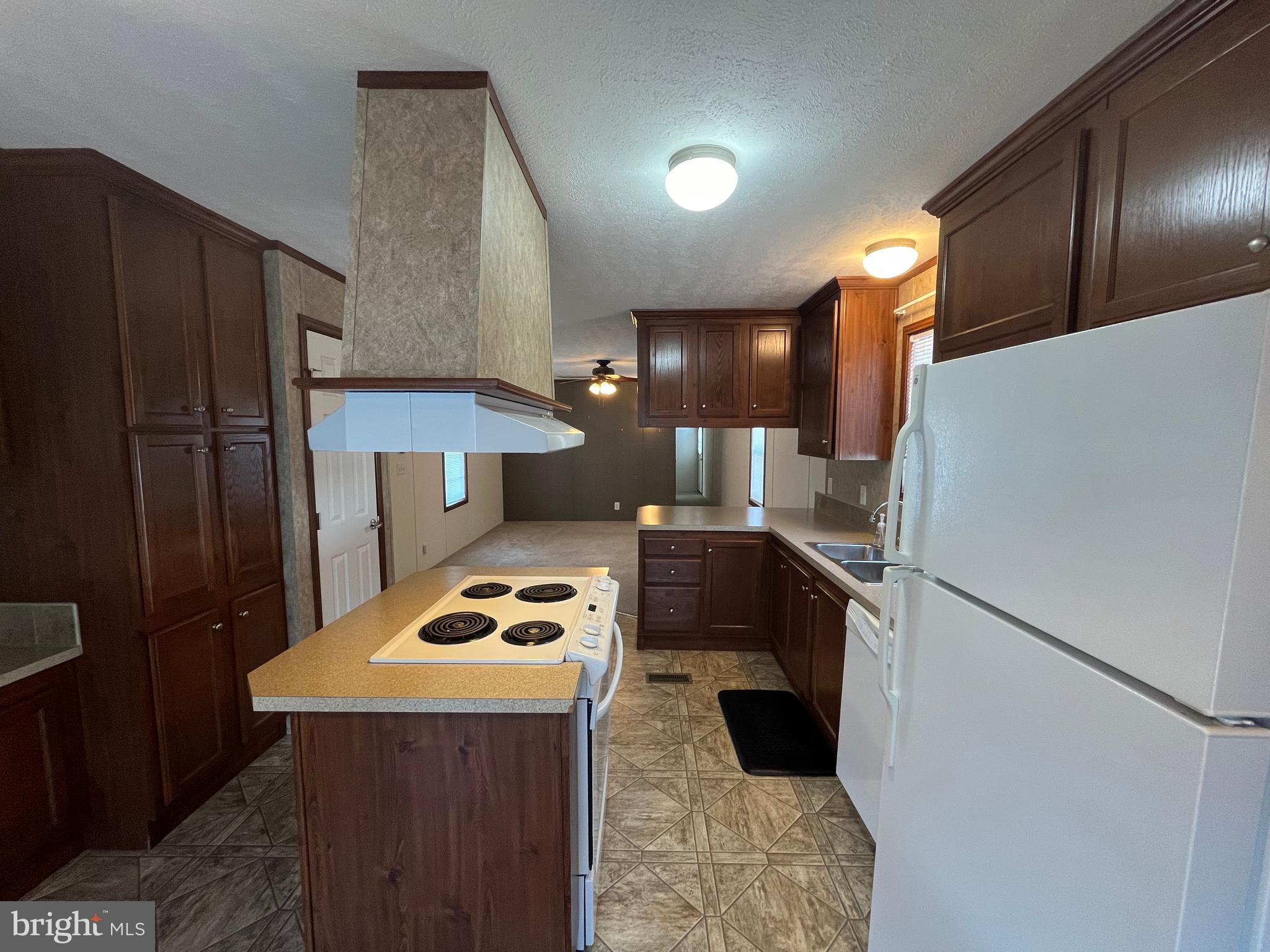 233 Robwood Road Baltimore, MD 21222 - Photo 14 of 38