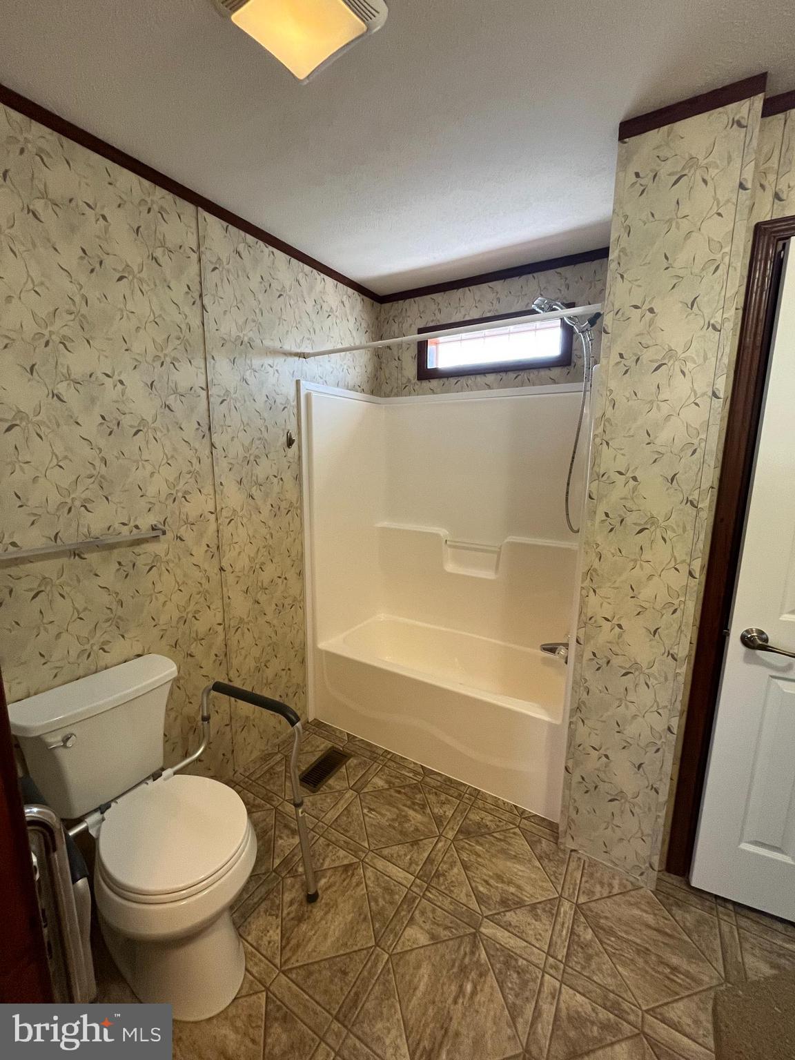 233 Robwood Road Baltimore, MD 21222 - Photo 35 of 38