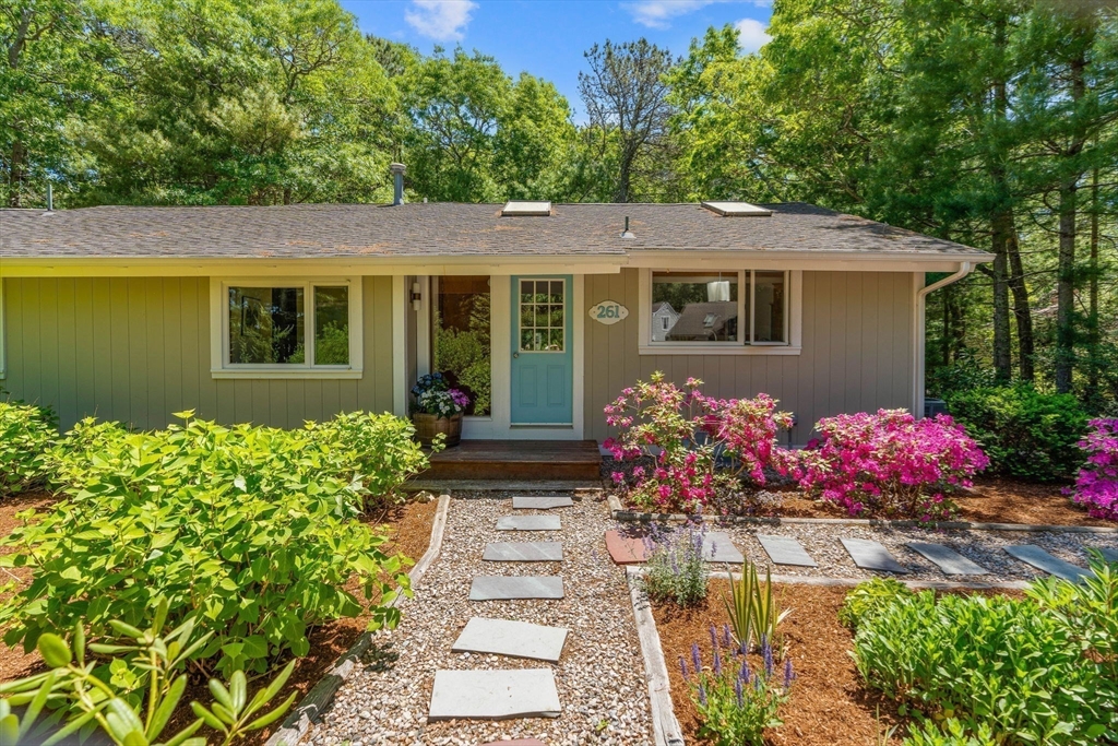 261 Fells Pond Road Mashpee, MA 02649 - Photo 3 of 42 Gallery Image 3