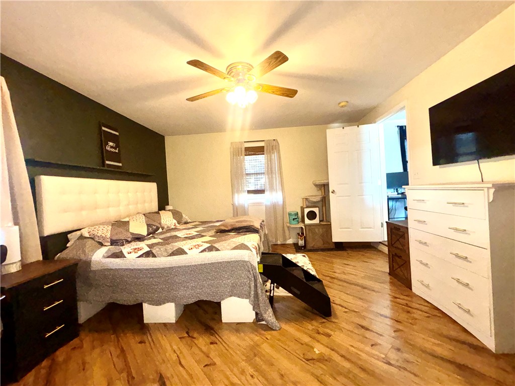 5169 State Route Owasco, NY 13021 - Photo 29 of 47 Large master bedroom