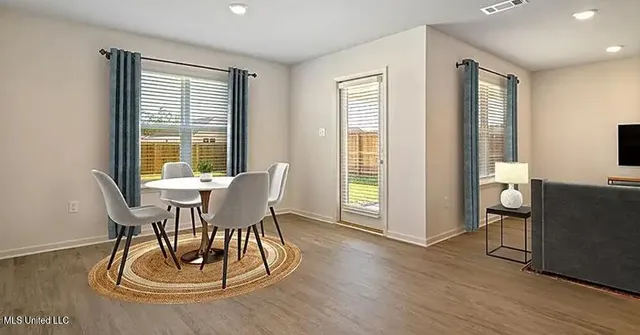 $2,099 | 8004 Westwood Circle, Ocean Springs, MS 39564