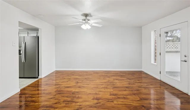 $424,900 | 930 Shady Creek Lane, Bedford, TX 76021