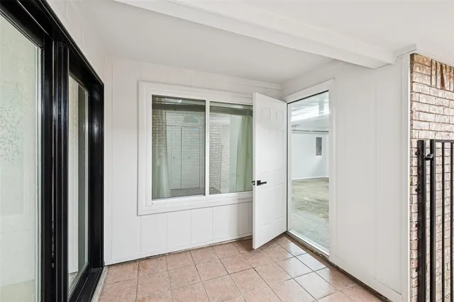 $424,900 | 930 Shady Creek Lane, Bedford, TX 76021