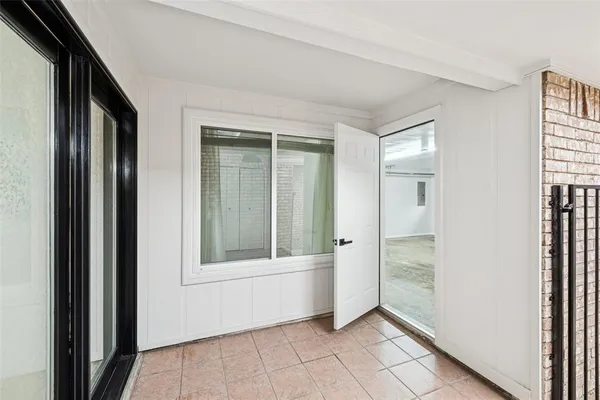 $410,000 | 930 Shady Creek Lane, Bedford, TX 76021