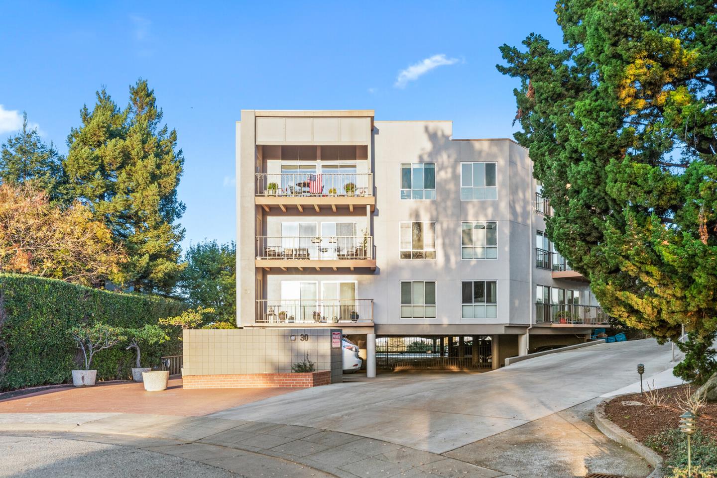 30 Mounds Road, Unit 305 San Mateo, CA 94402 - Photo 28 of 28 a view of a building with sitting area