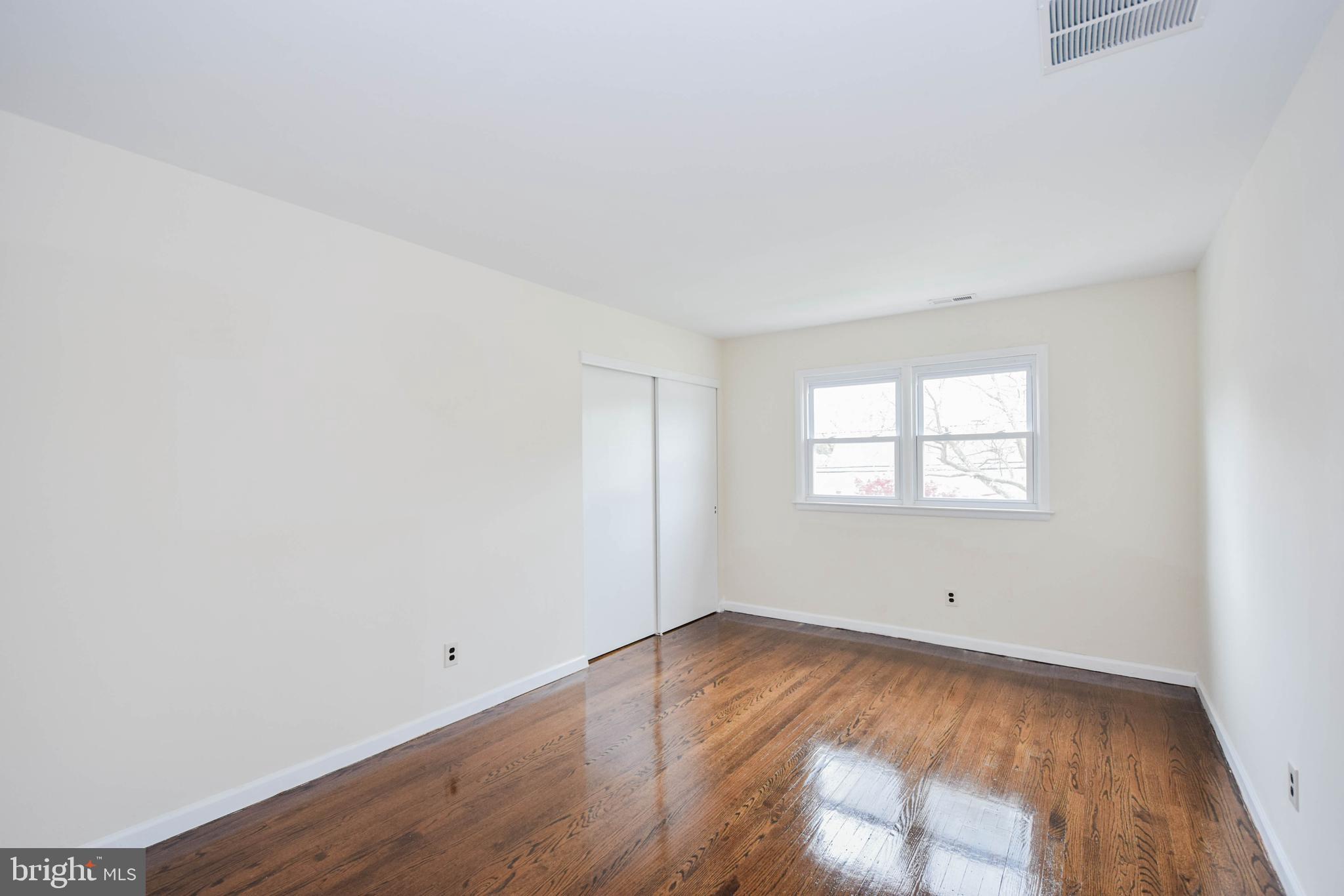 22 Cold Spring Road Hamilton, NJ 08619 - Photo 18 of 33