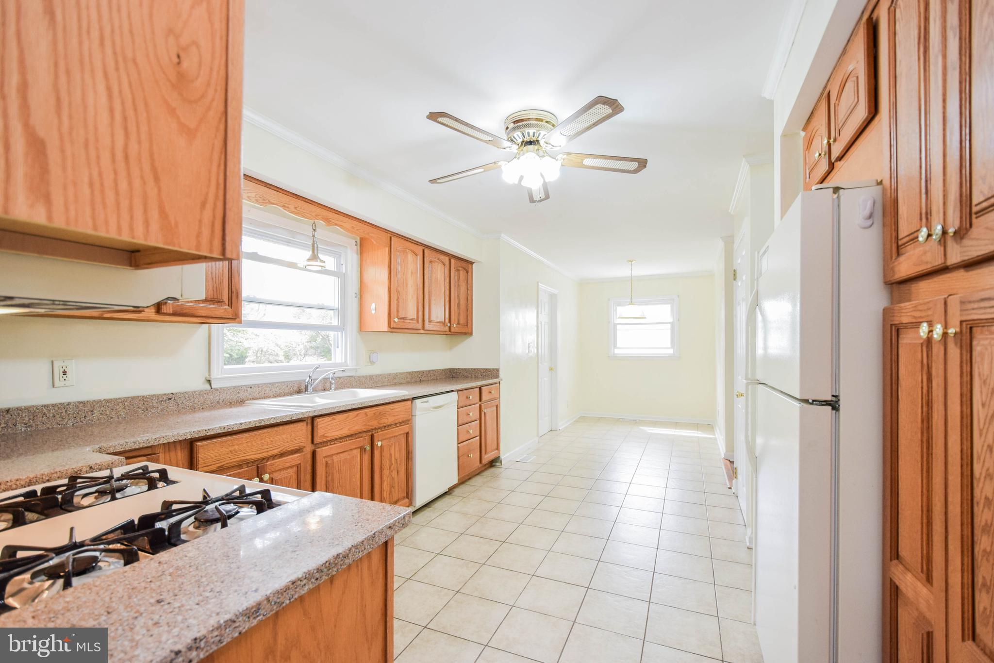 22 Cold Spring Road Hamilton, NJ 08619 - Photo 8 of 33