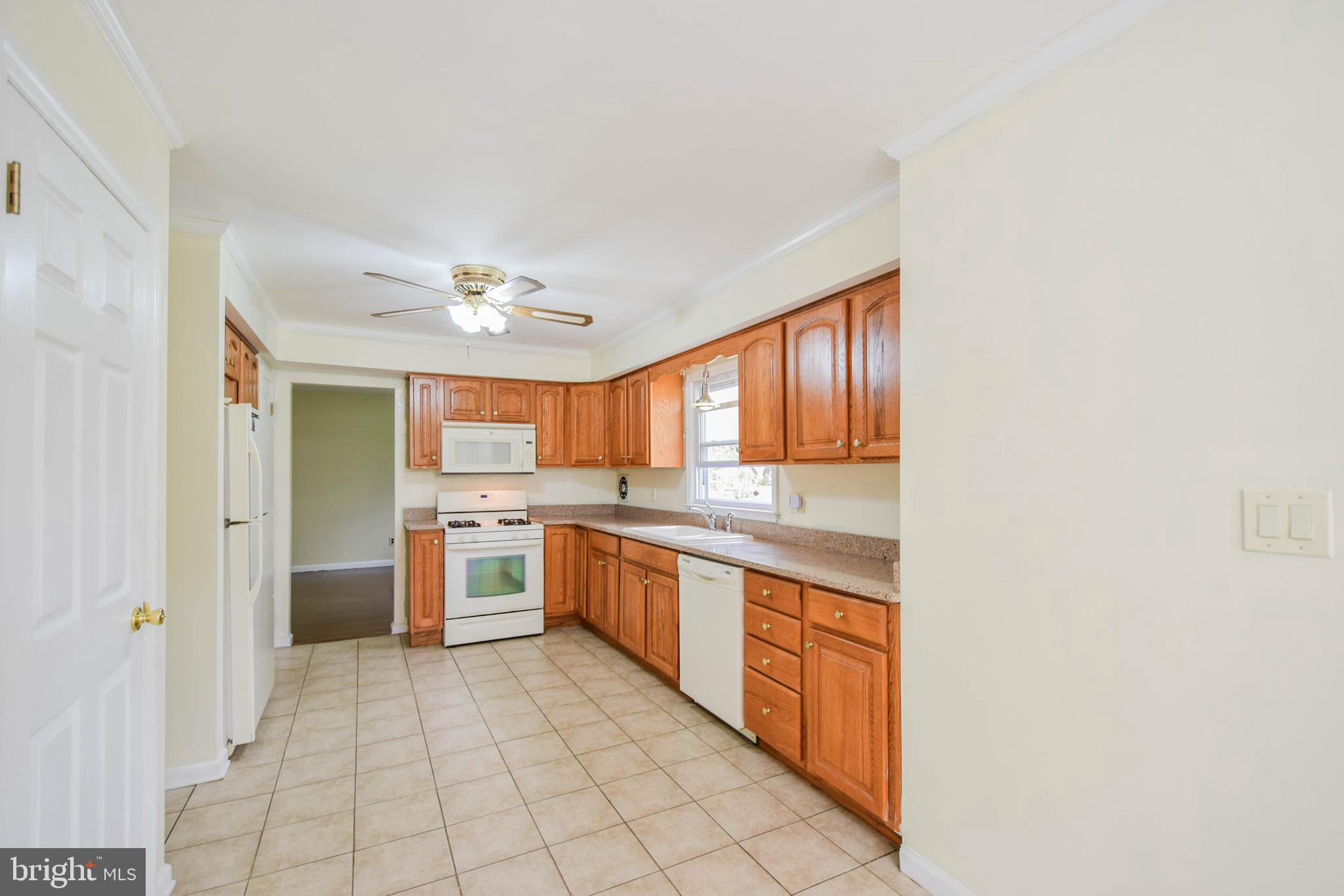 22 Cold Spring Road Hamilton, NJ 08619 - Photo 9 of 33