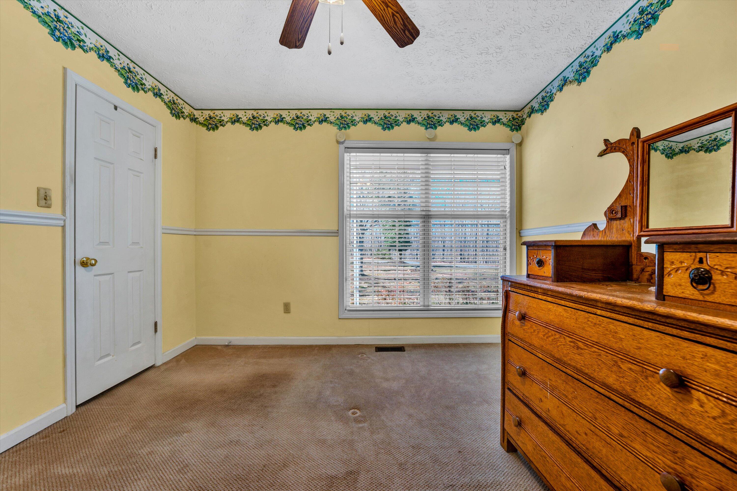 1288 Tuck Road Moneta, VA 24121 - Photo 13 of 36 13-121420230009