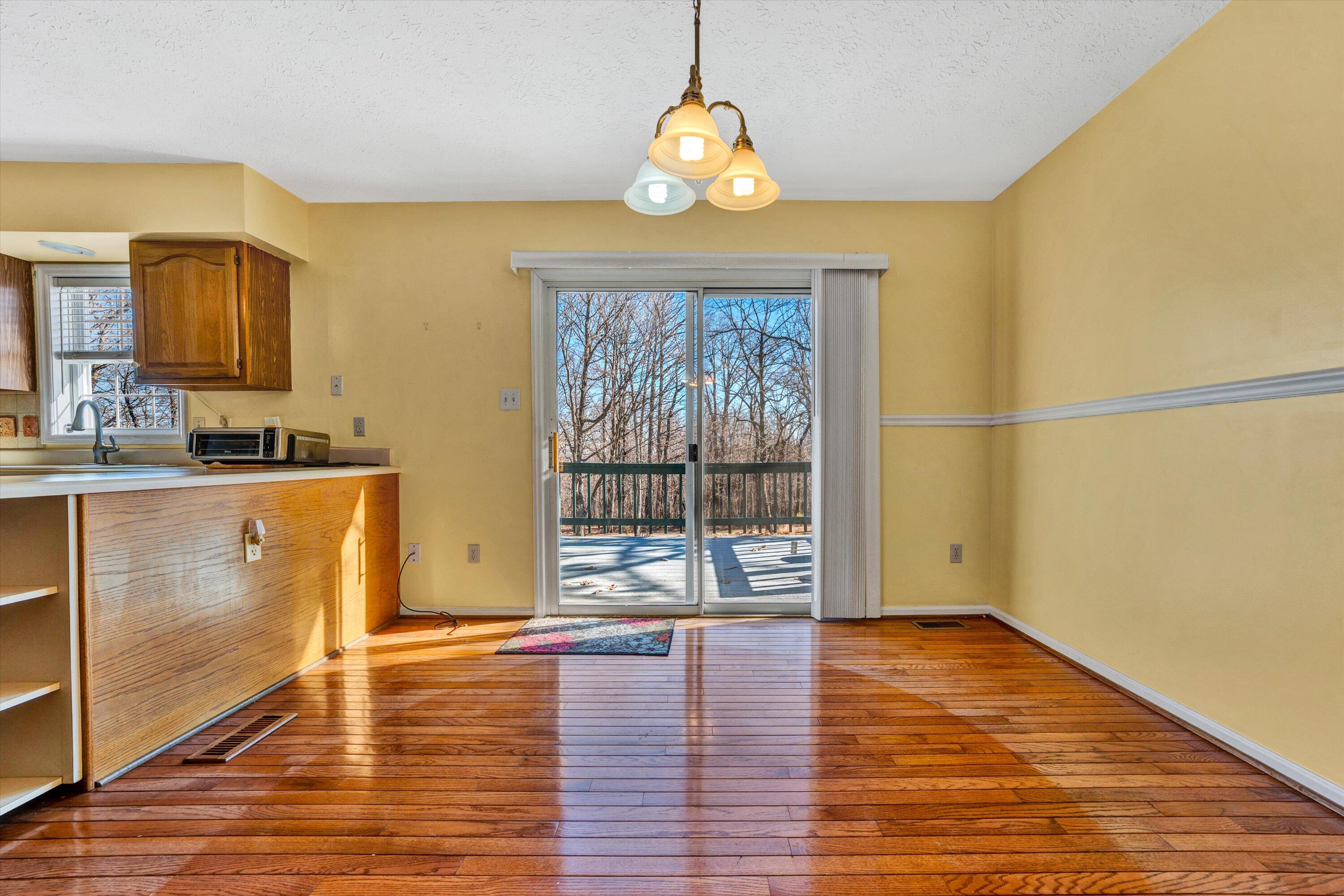 1288 Tuck Road Moneta, VA 24121 - Photo 7 of 36 07-121420230003