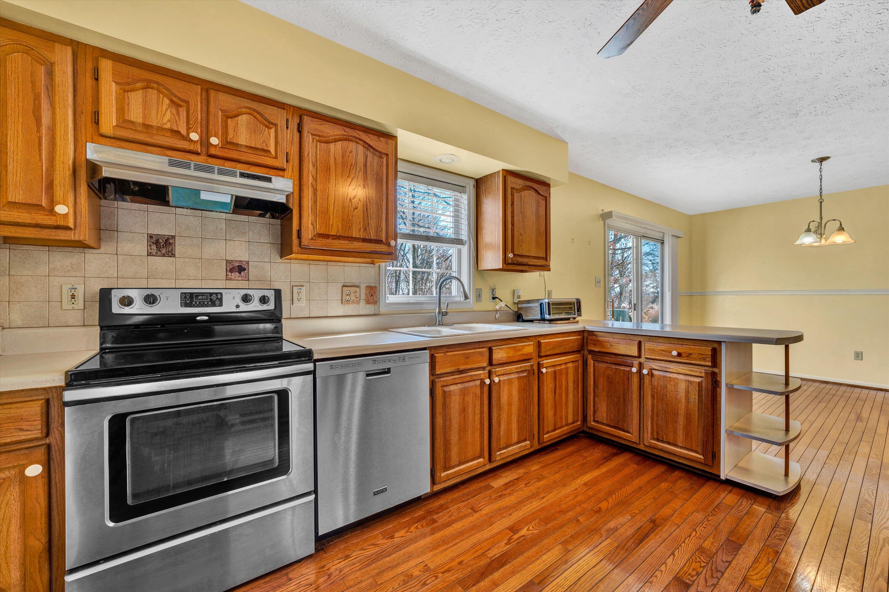 1288 Tuck Road Moneta, VA 24121 - Photo 9 of 36 09-121420230005