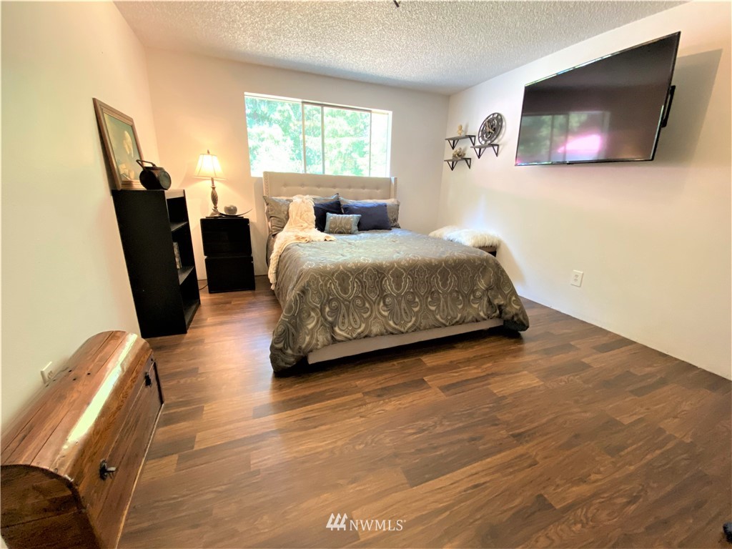 19010 Northeast Redmond Road Redmond, WA 98053 - Photo 13 of 33