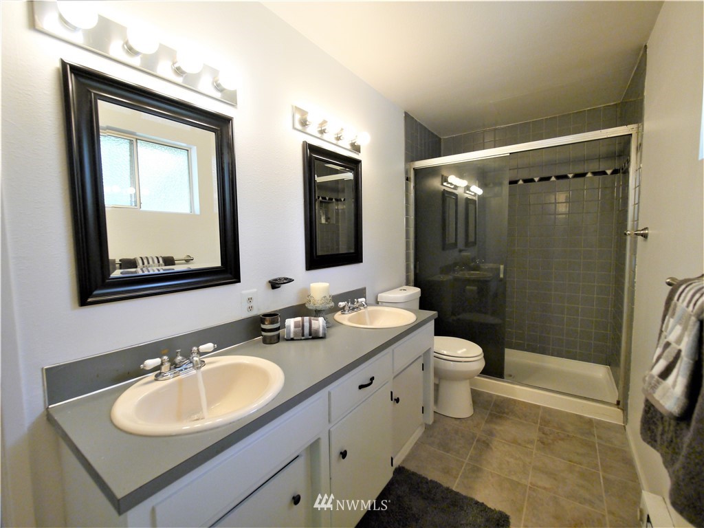 19010 Northeast Redmond Road Redmond, WA 98053 - Photo 14 of 33