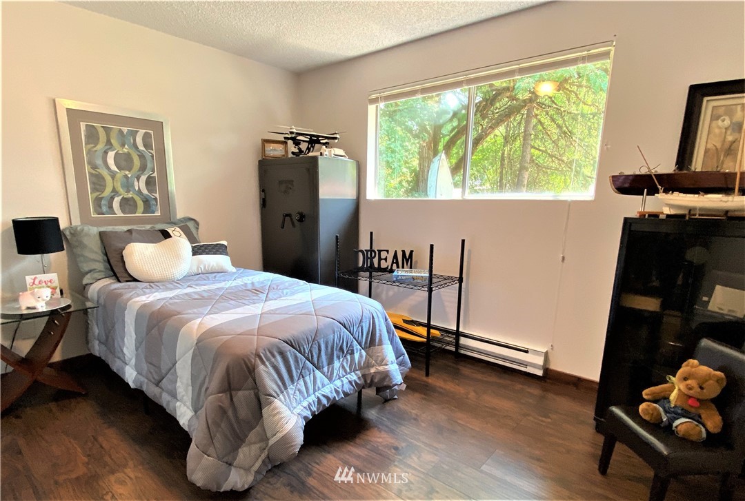 19010 Northeast Redmond Road Redmond, WA 98053 - Photo 17 of 33