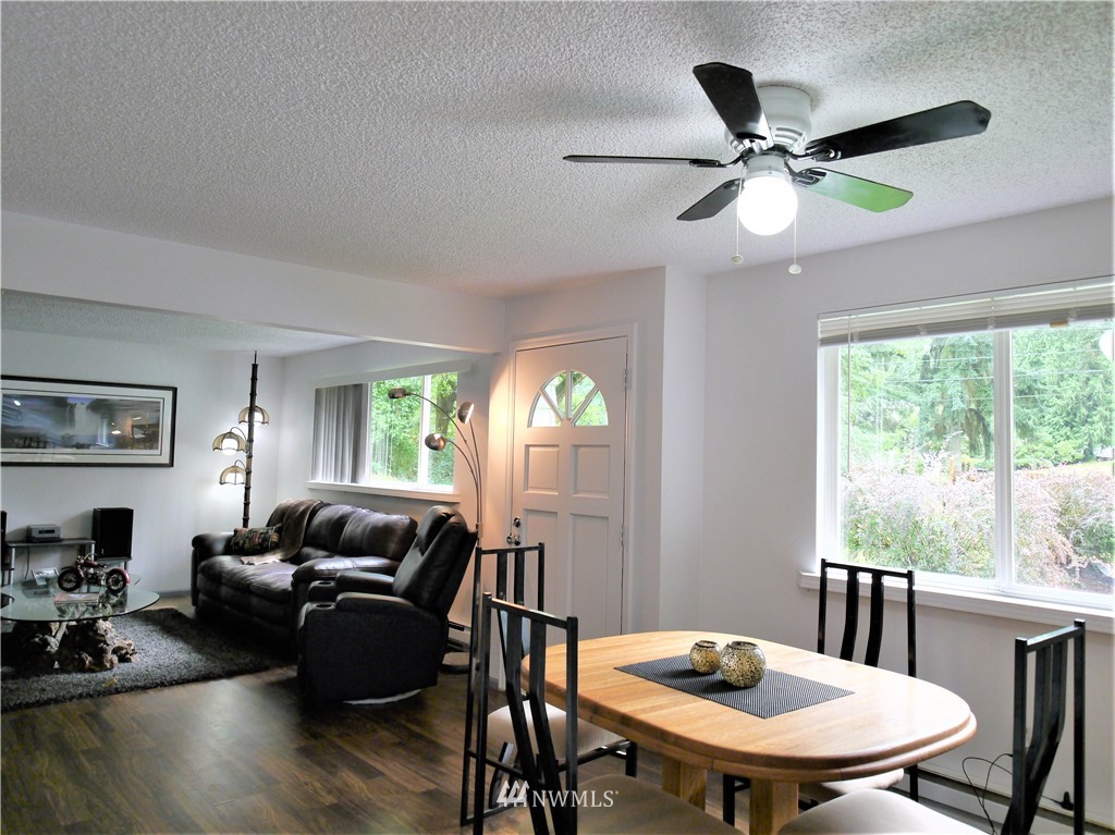 19010 Northeast Redmond Road Redmond, WA 98053 - Photo 5 of 33