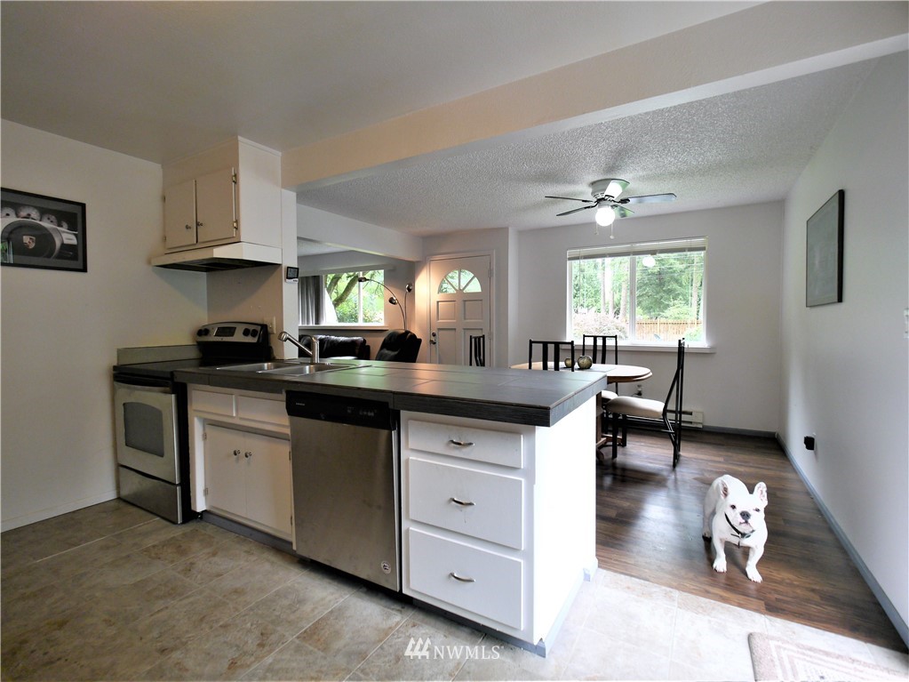 19010 Northeast Redmond Road Redmond, WA 98053 - Photo 8 of 33