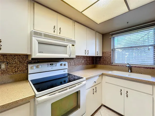 $1,100 | 509 Parkdale Mews, Unit 509, Venice, FL 34285