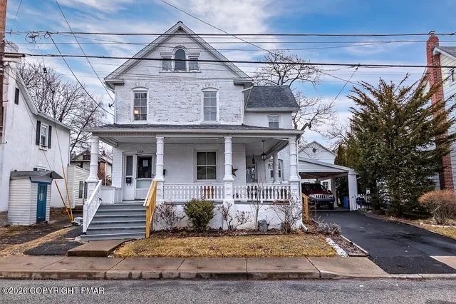 $1,600 | 125 Front Street, Unit C, Bangor, PA 18013