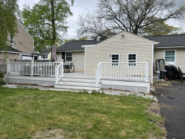 289 Burnham Road Lowell, MA 01852 - Photo 4 of 22