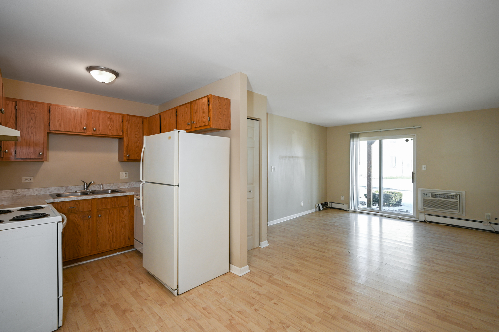 1900 Light Road, Unit 109 Oswego, IL 60543 - Photo 3 of 8