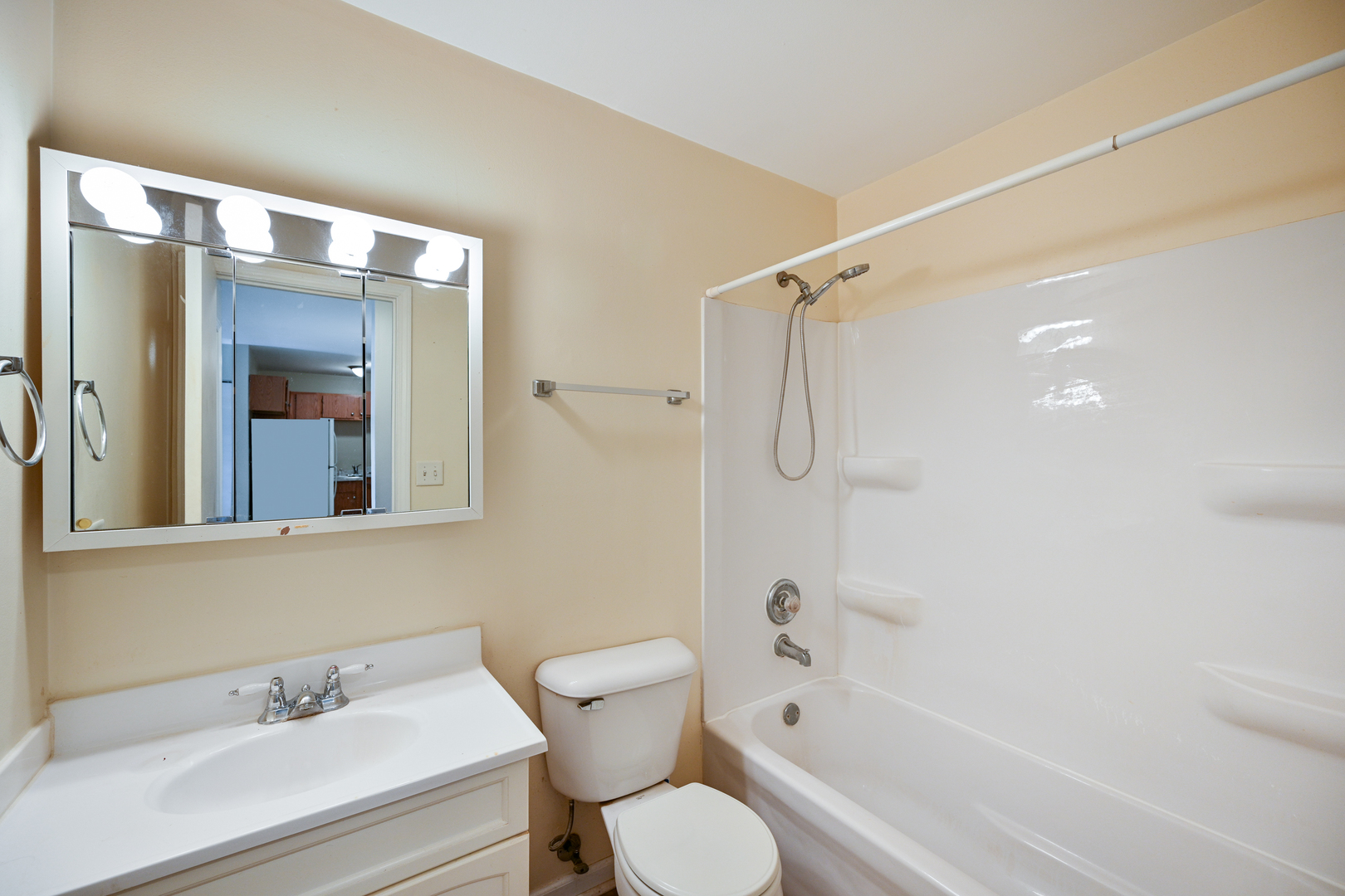 1900 Light Road, Unit 109 Oswego, IL 60543 - Photo 7 of 8