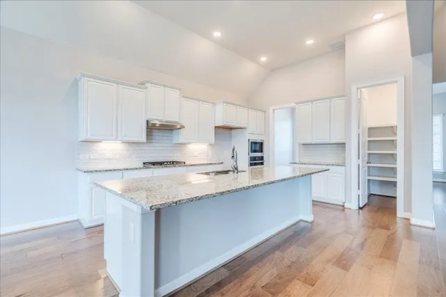 $499,999 | 584 Baretta Loop, Buda, TX 78610