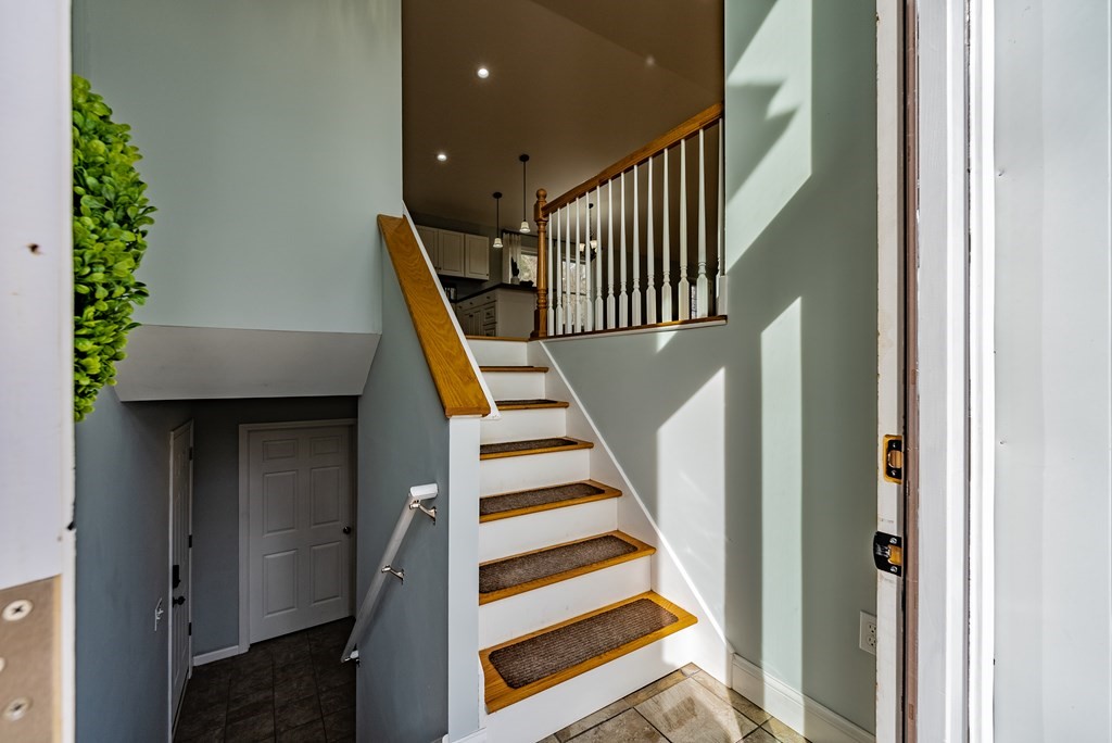 17 NW Road Westfield, MA 01085 - Photo 3 of 37 Gallery Image 3