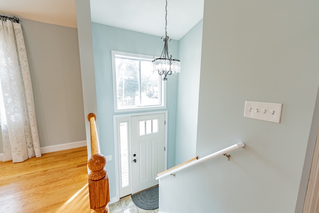 17 NW Road Westfield, MA 01085 - Photo 4 of 37 Gallery Image 4